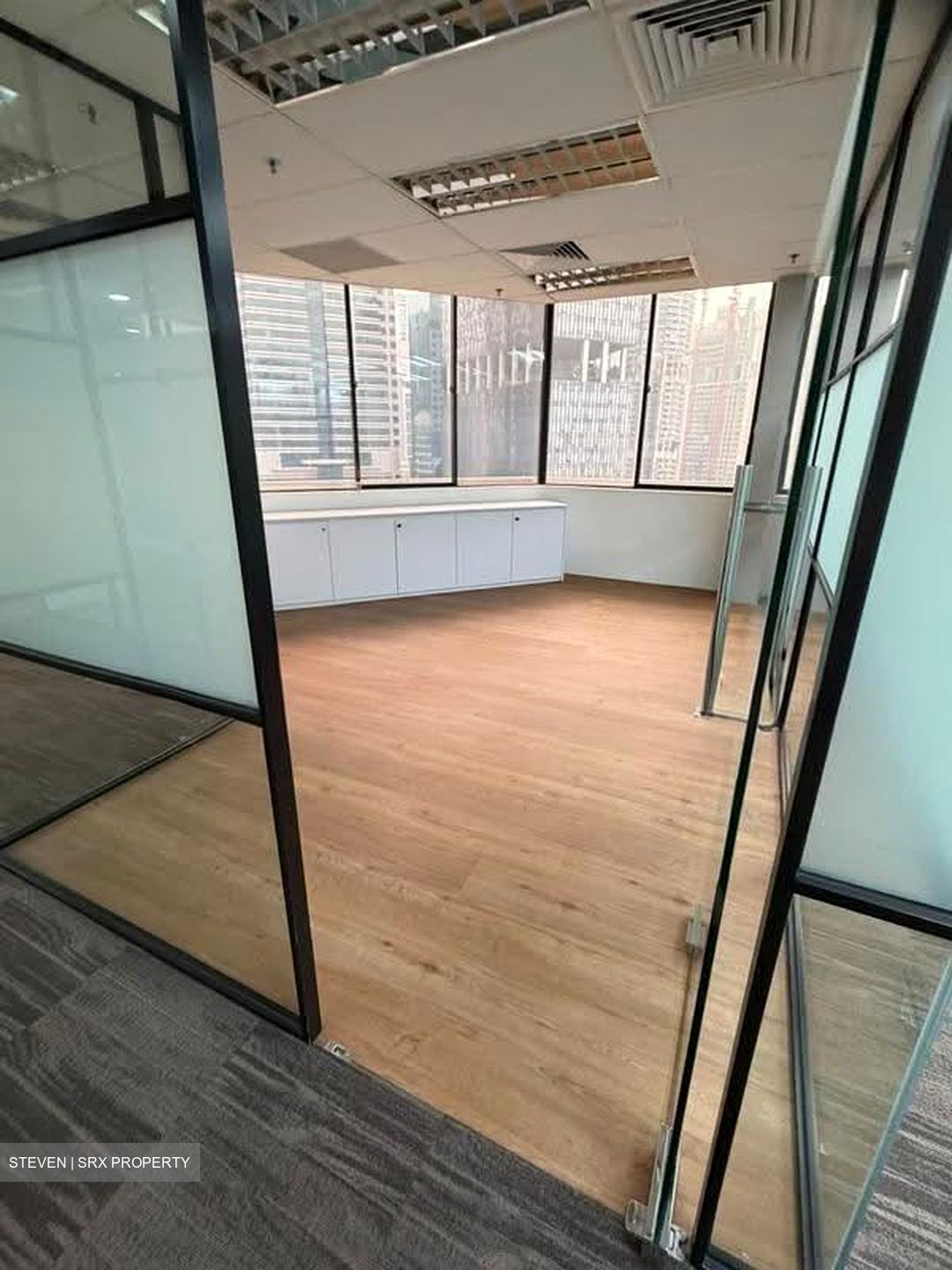 International Plaza (D2), Office #630124671
